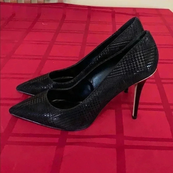 White House Black Market Sexy Leather Stilettos - Picture 2 of 4